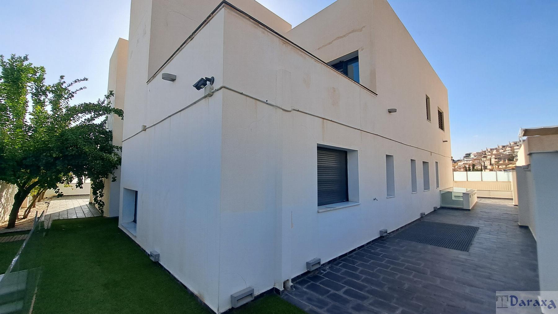 For sale of house in Huétor Vega