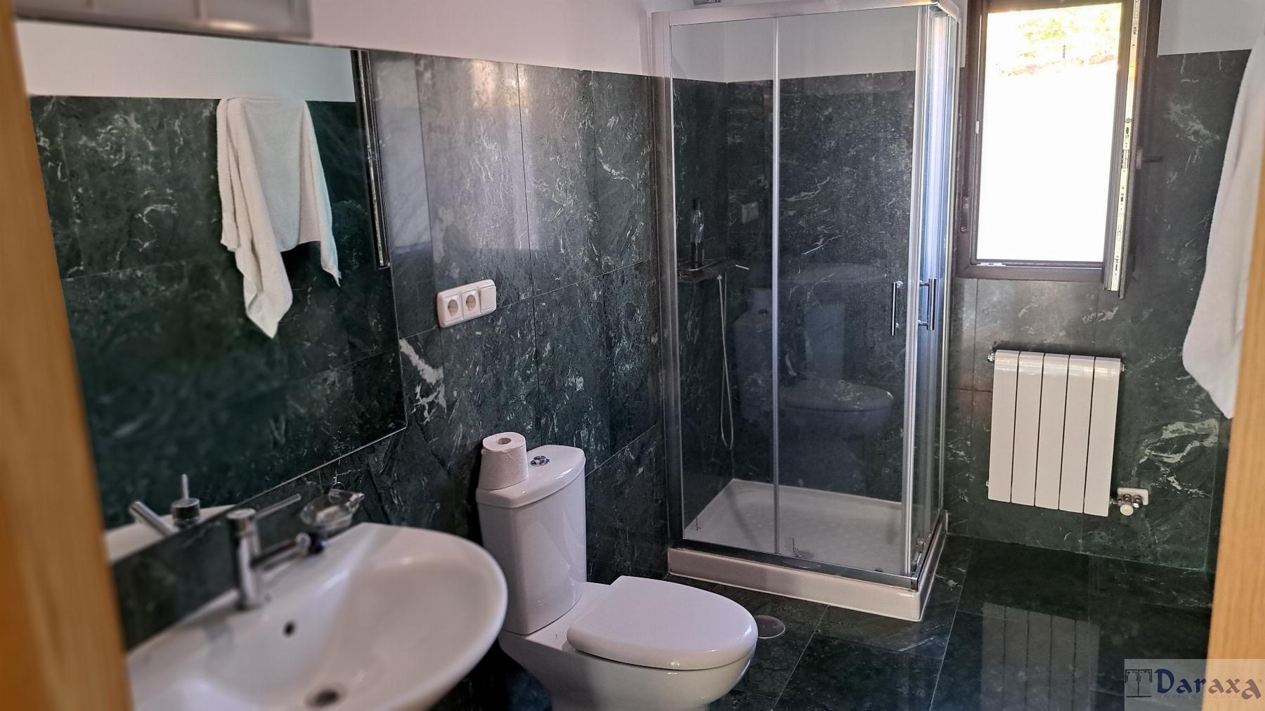 For sale of house in Huétor Vega