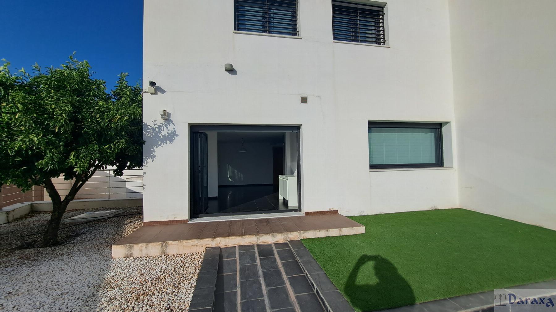 For sale of house in Huétor Vega