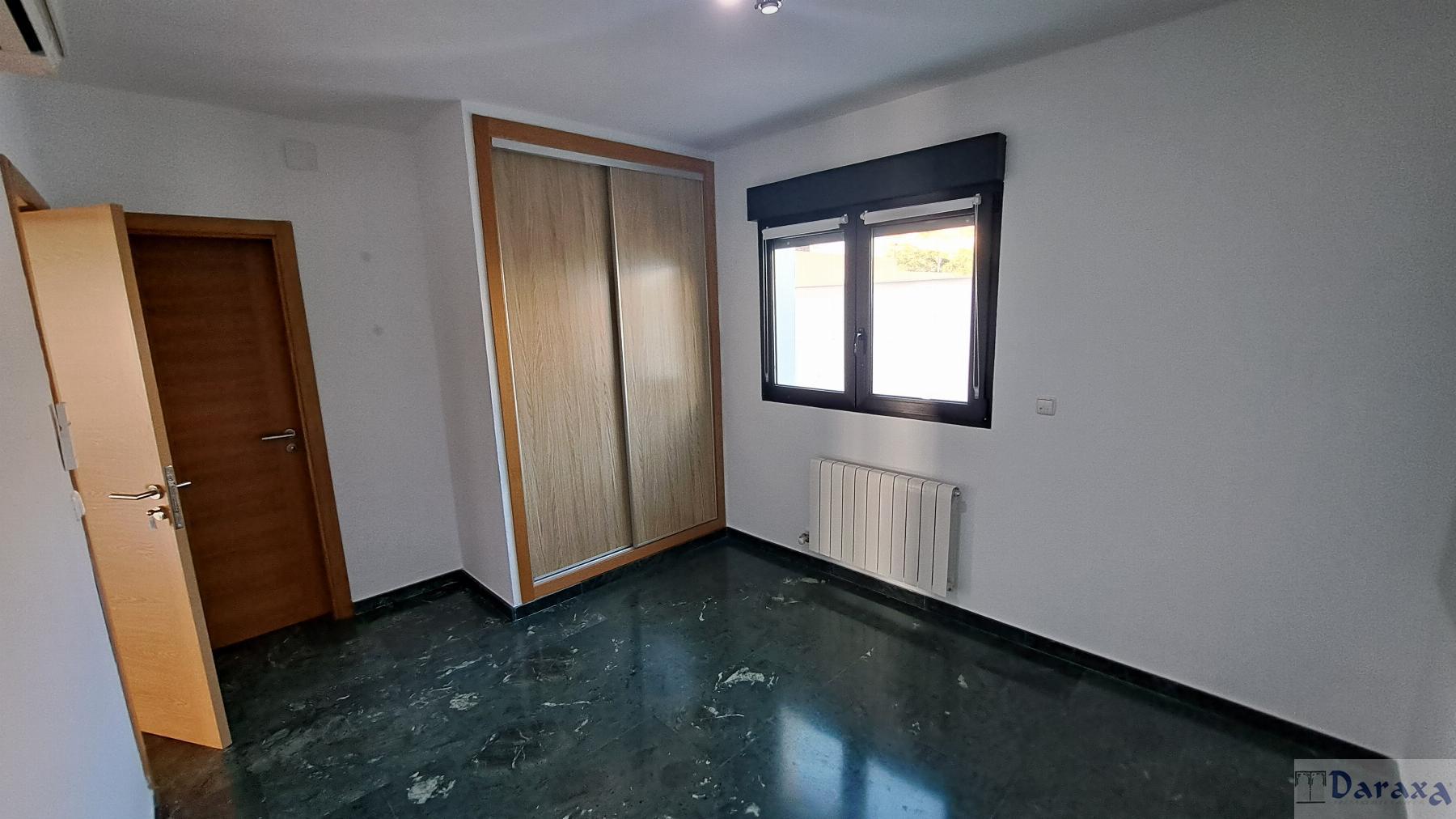 For sale of house in Huétor Vega