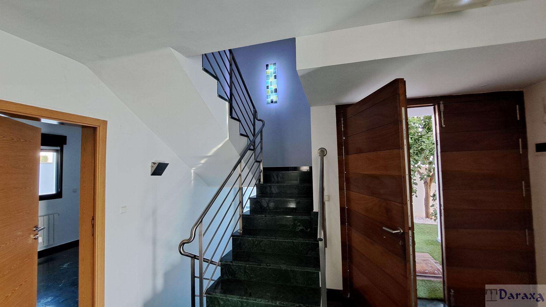 For sale of house in Huétor Vega