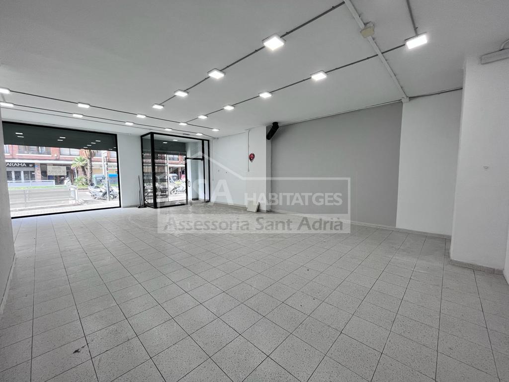 For rent of commercial in Sant Adrià de Besòs