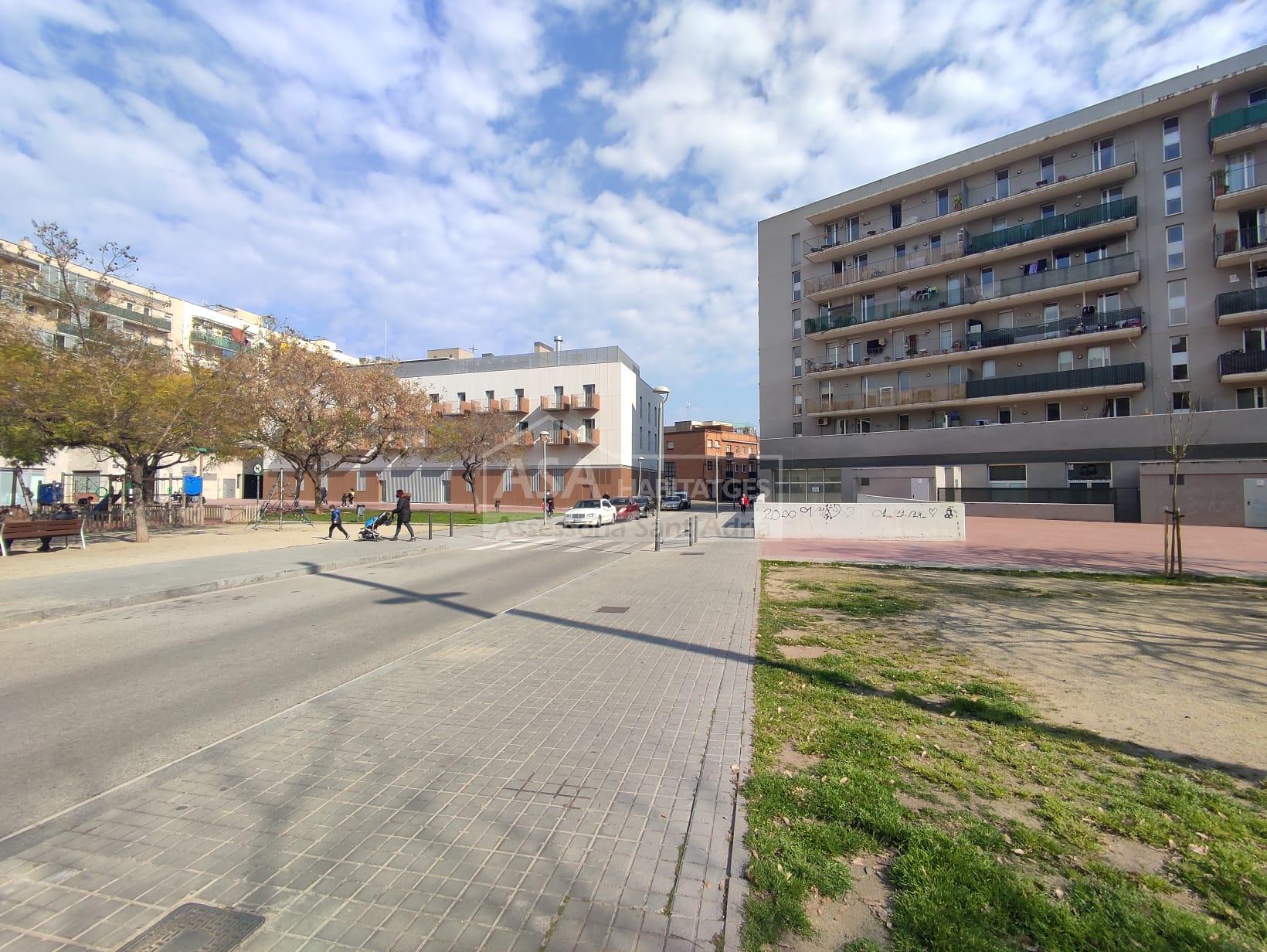 For rent of commercial in Sant Adrià de Besòs