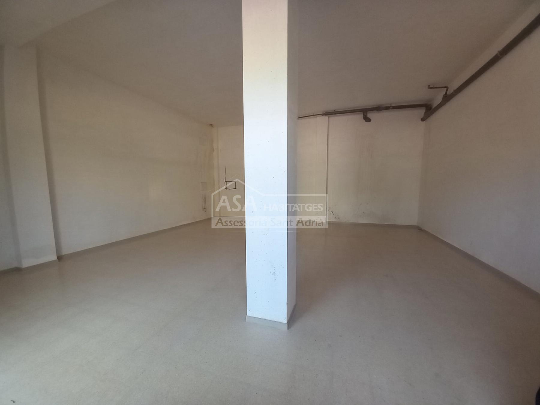 For rent of commercial in Sant Adrià de Besòs