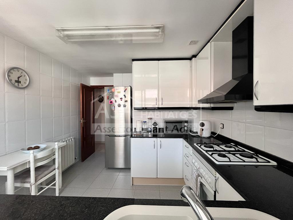 For sale of flat in Badalona