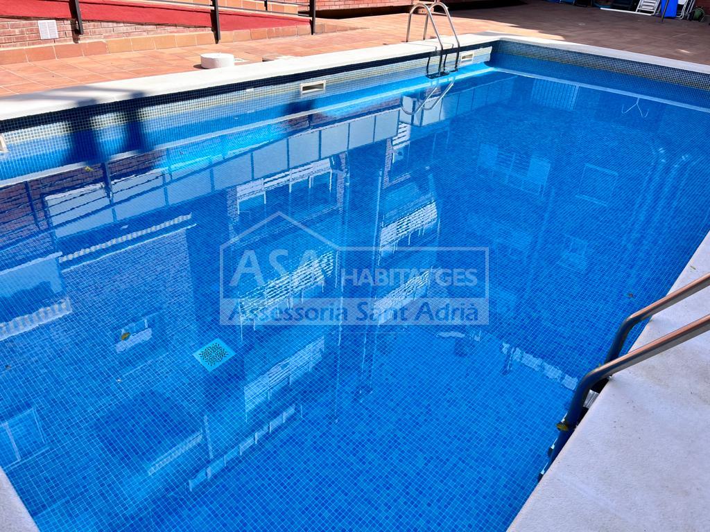 For sale of flat in Badalona