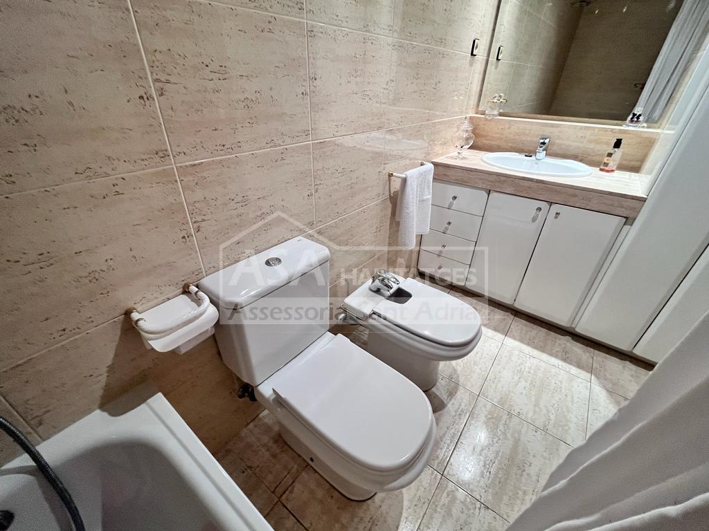 For sale of flat in Badalona