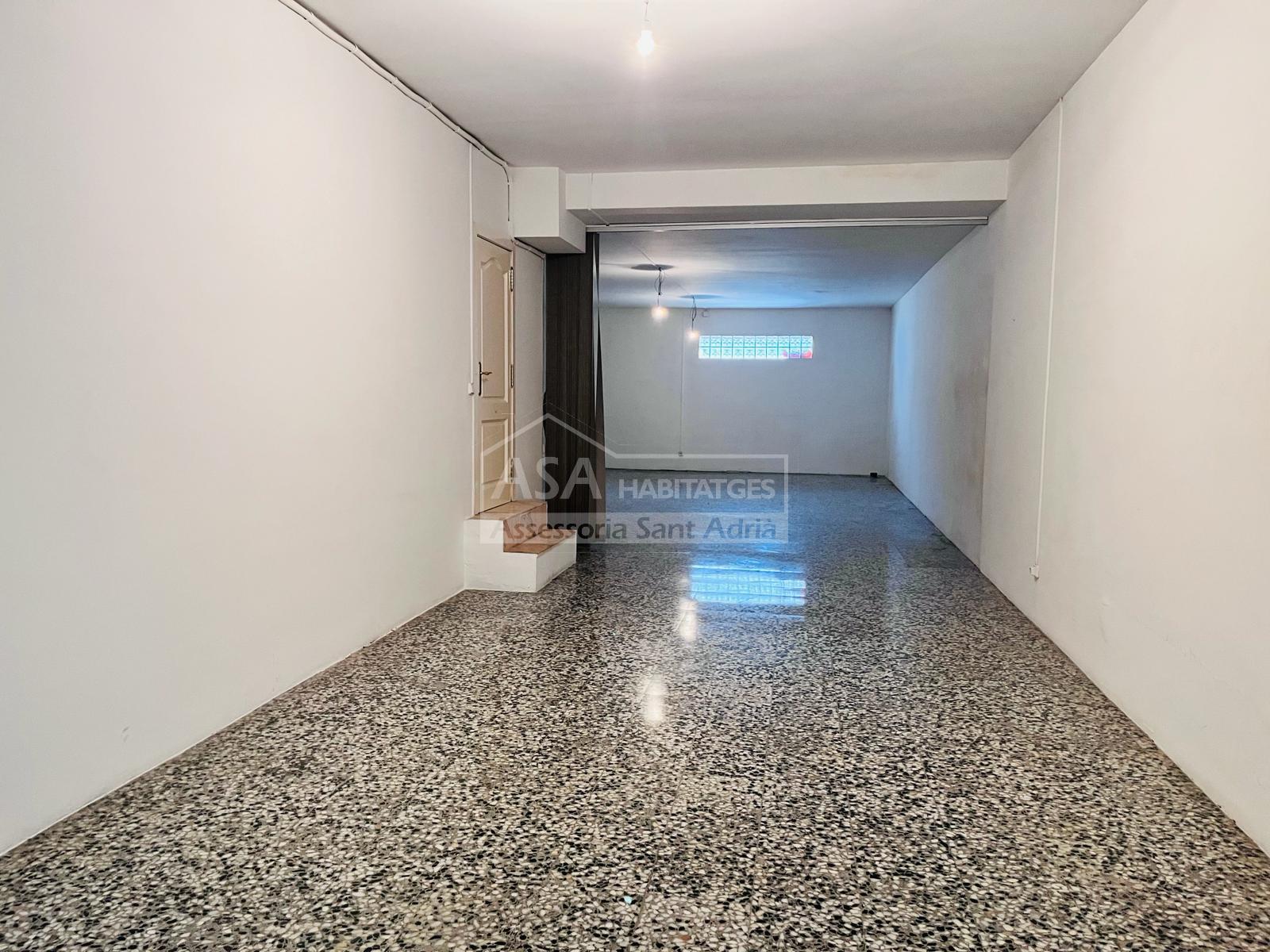 Venta de local comercial en Sant Adrià de Besòs