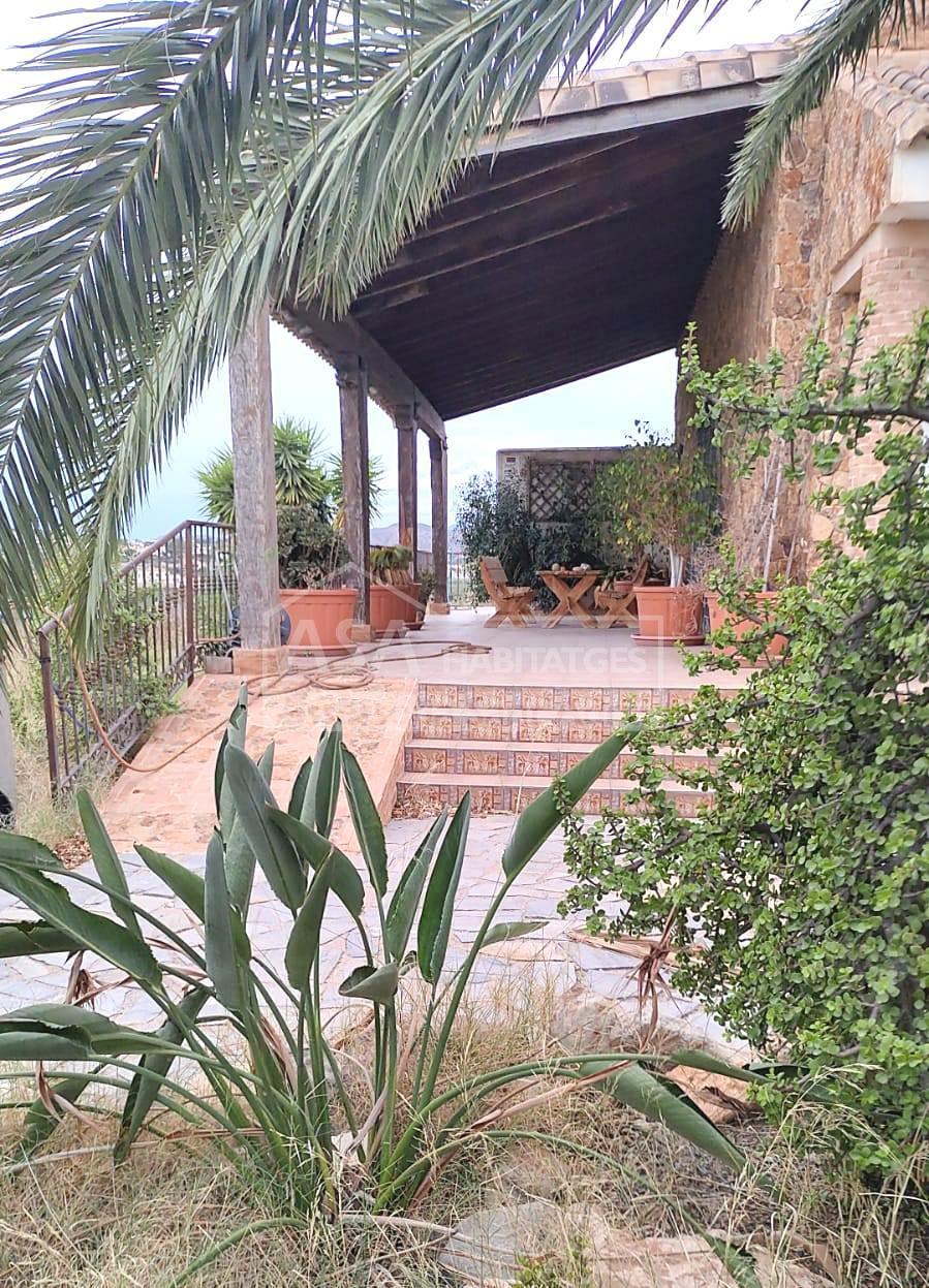 For sale of house in Zurgena