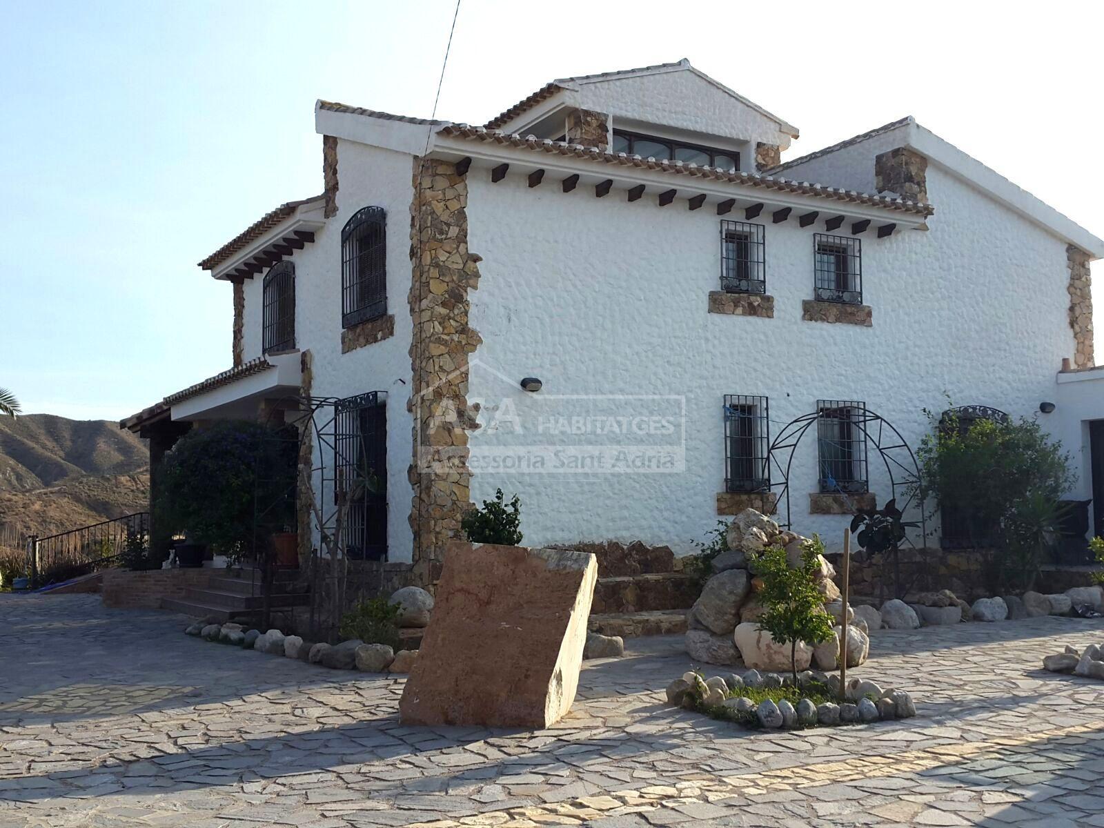 For sale of house in Zurgena