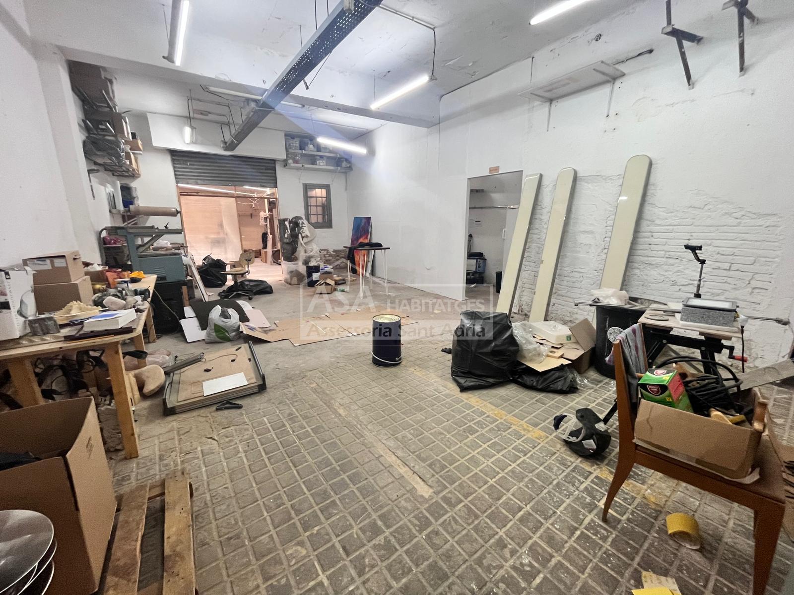 Venta de local comercial en Sant Adrià de Besòs