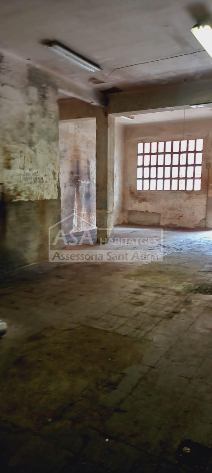 Venta de local comercial en Sant Adrià de Besòs