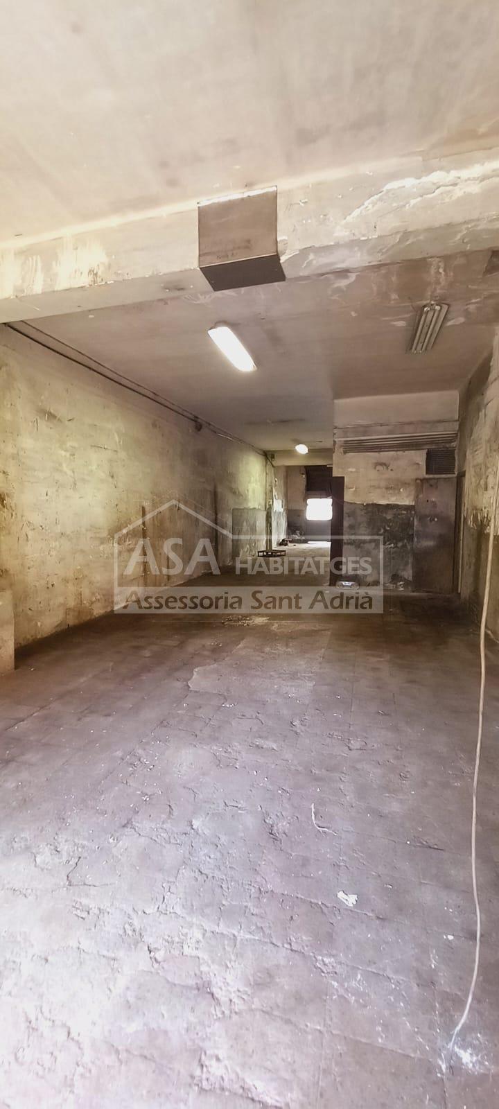 Venta de local comercial en Sant Adrià de Besòs