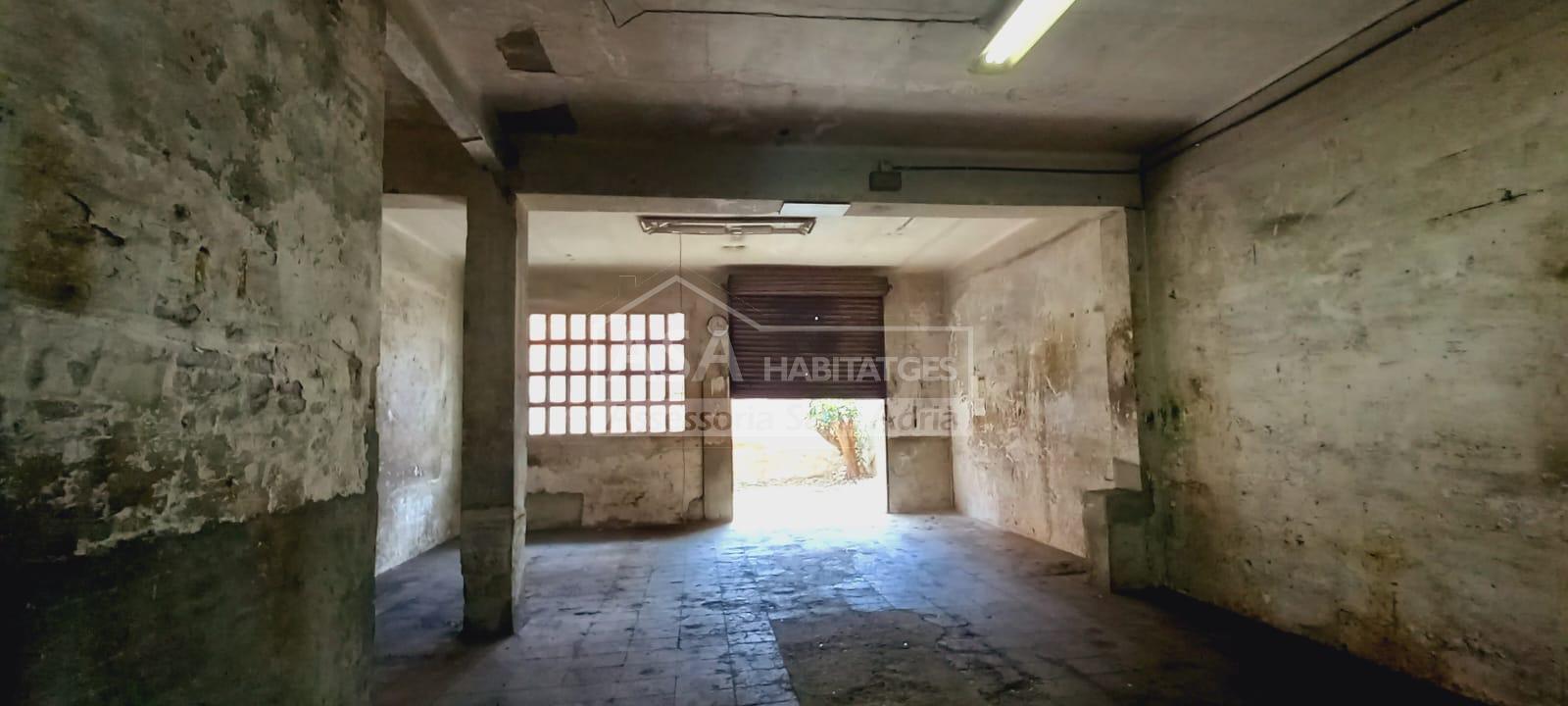 Venta de local comercial en Sant Adrià de Besòs