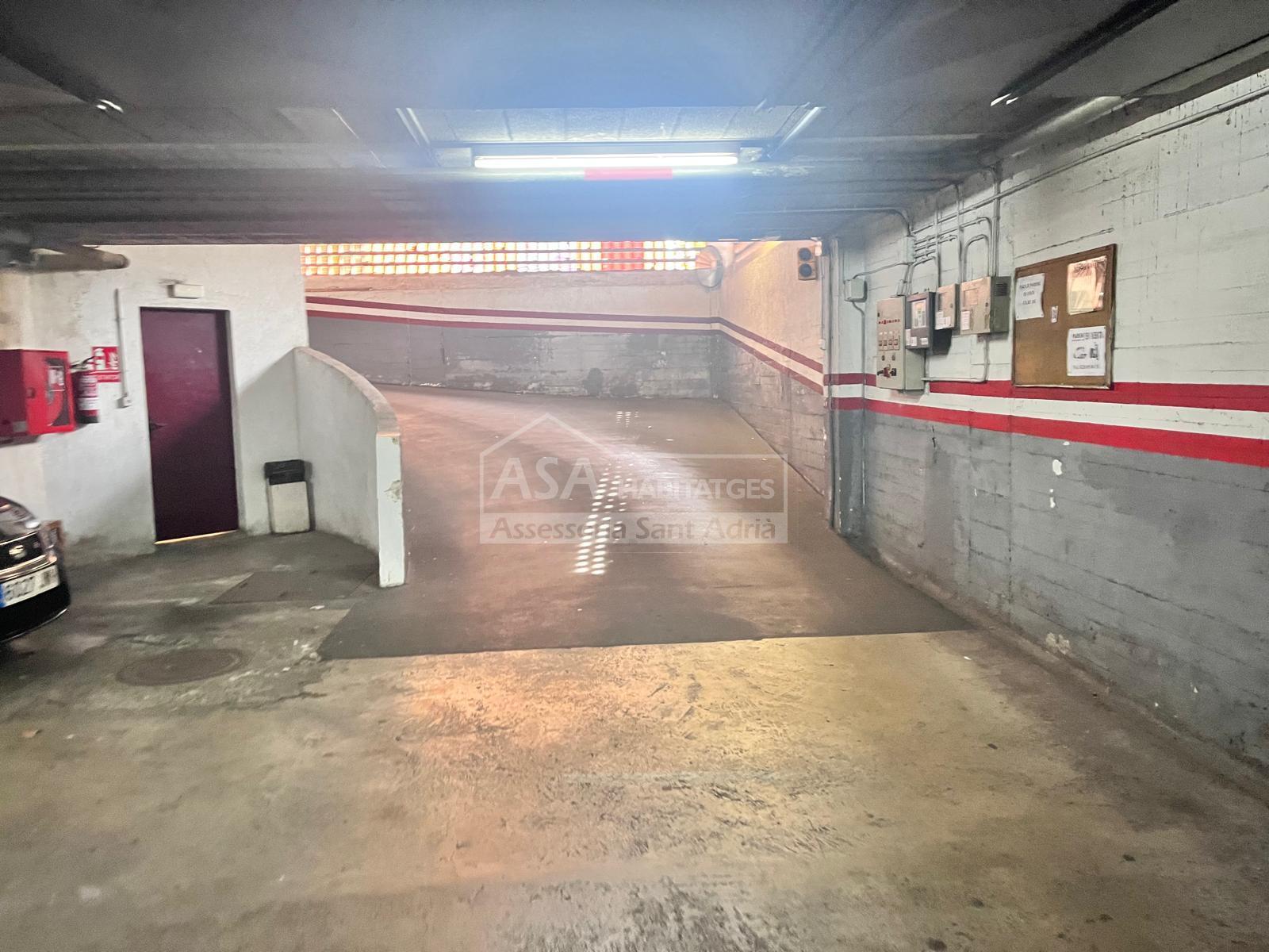 Venta de garaje en Sant Adrià de Besòs