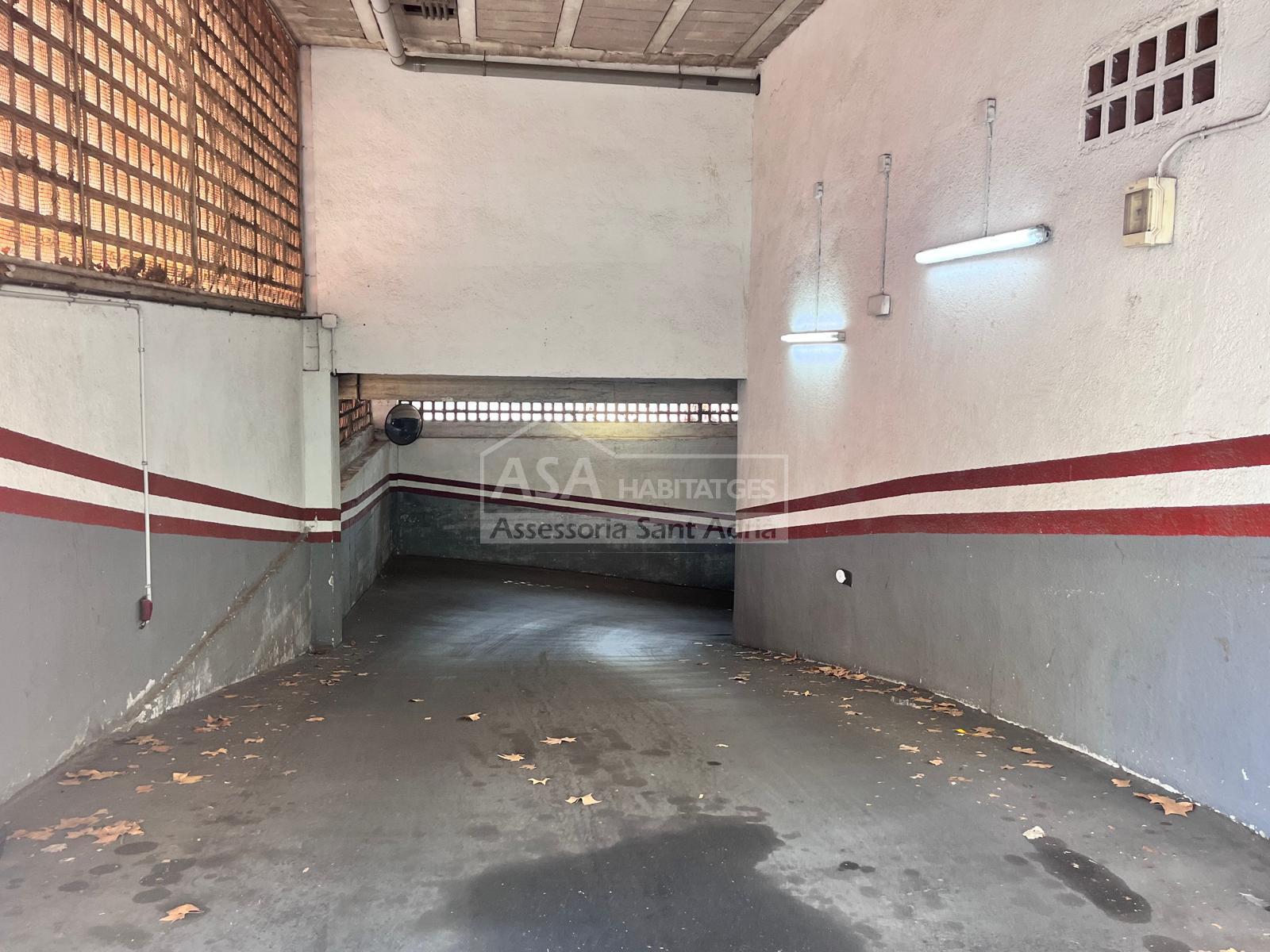 Venta de garaje en Sant Adrià de Besòs