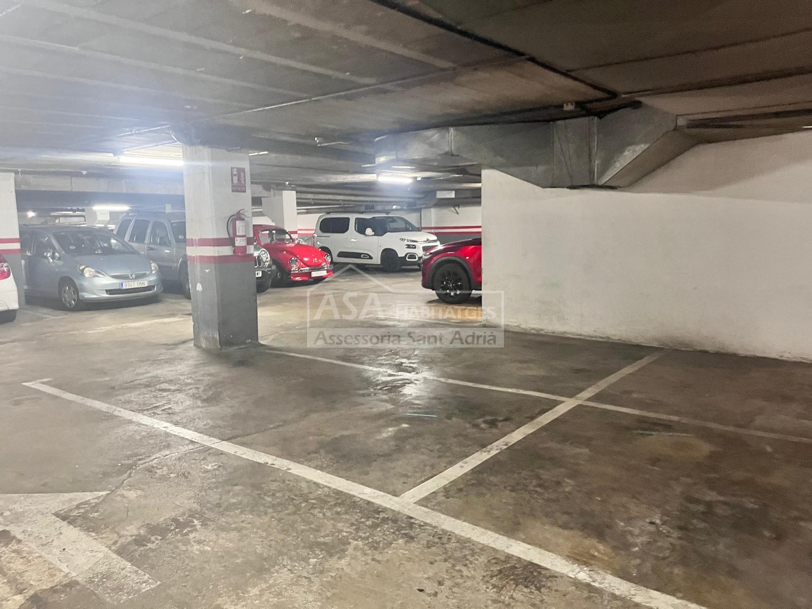 Venta de garaje en Sant Adrià de Besòs