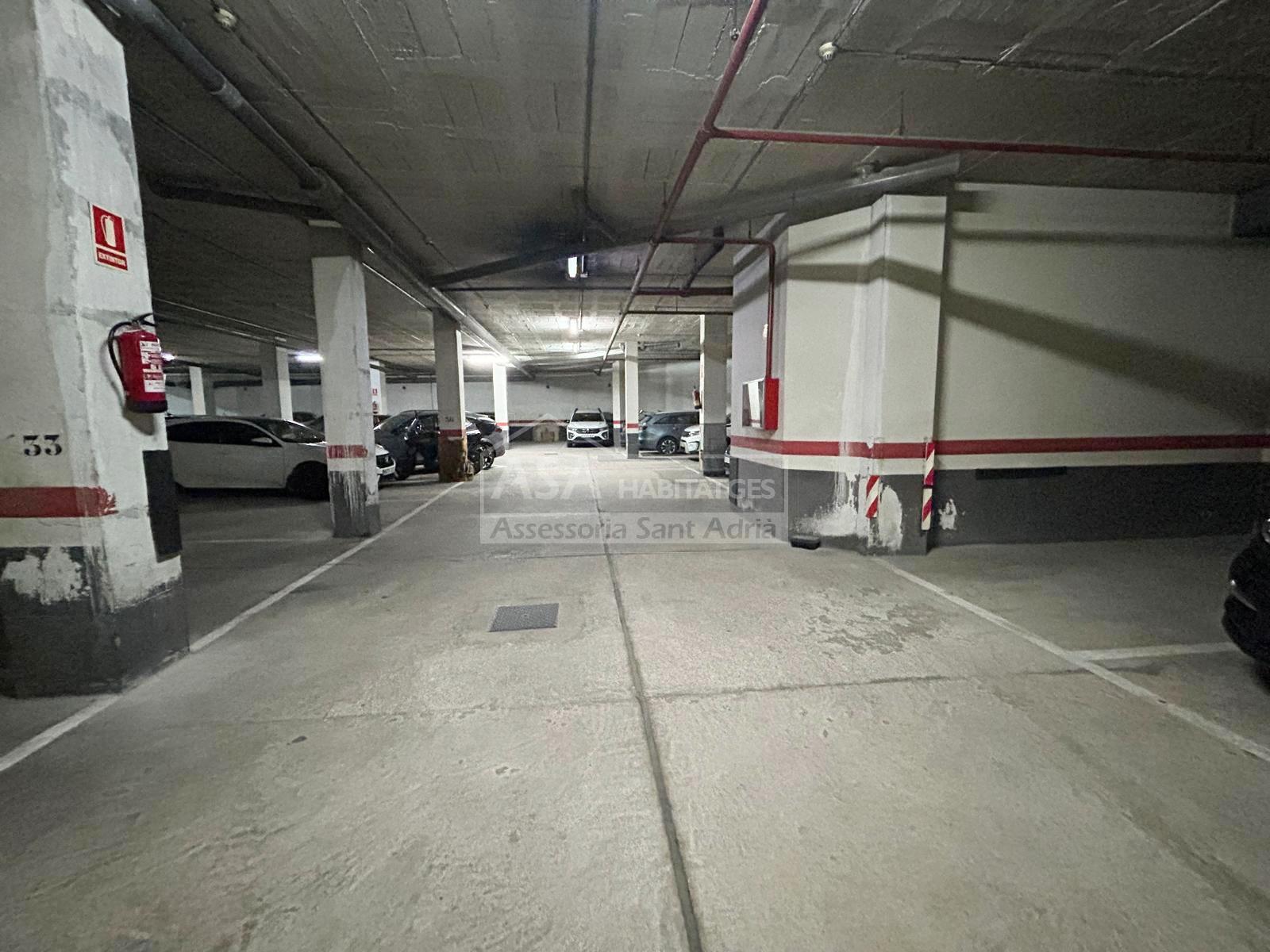 Venta de garaje en Sant Adrià de Besòs