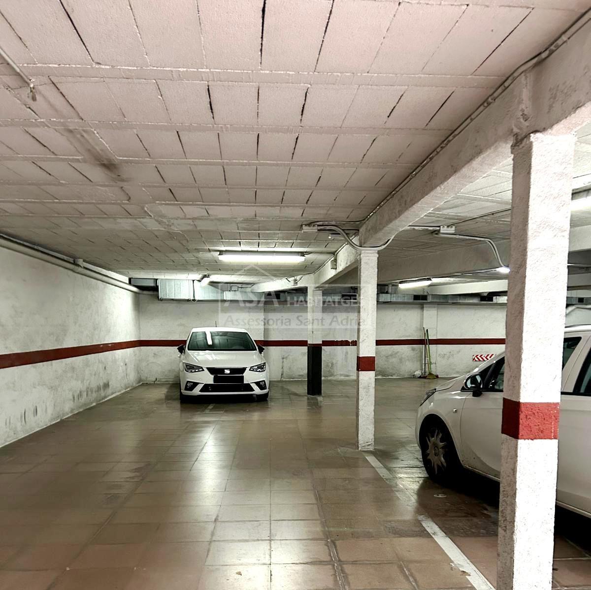 Venta de garaje en Sant Adrià de Besòs
