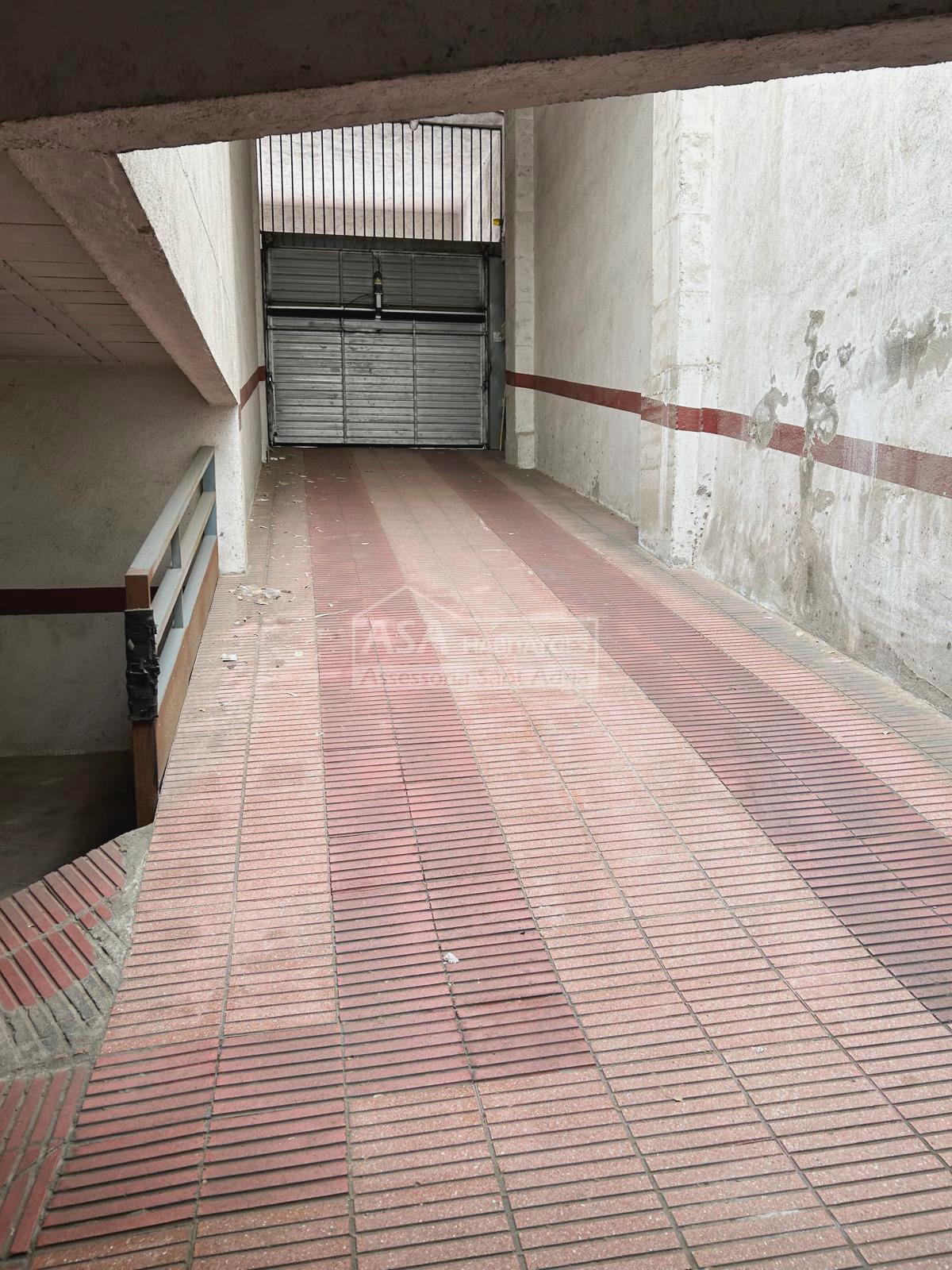 Venta de garaje en Sant Adrià de Besòs