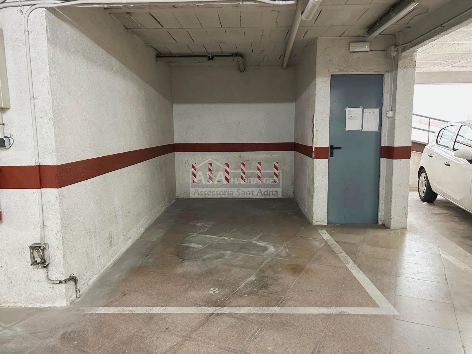 Venta de garaje en Sant Adrià de Besòs