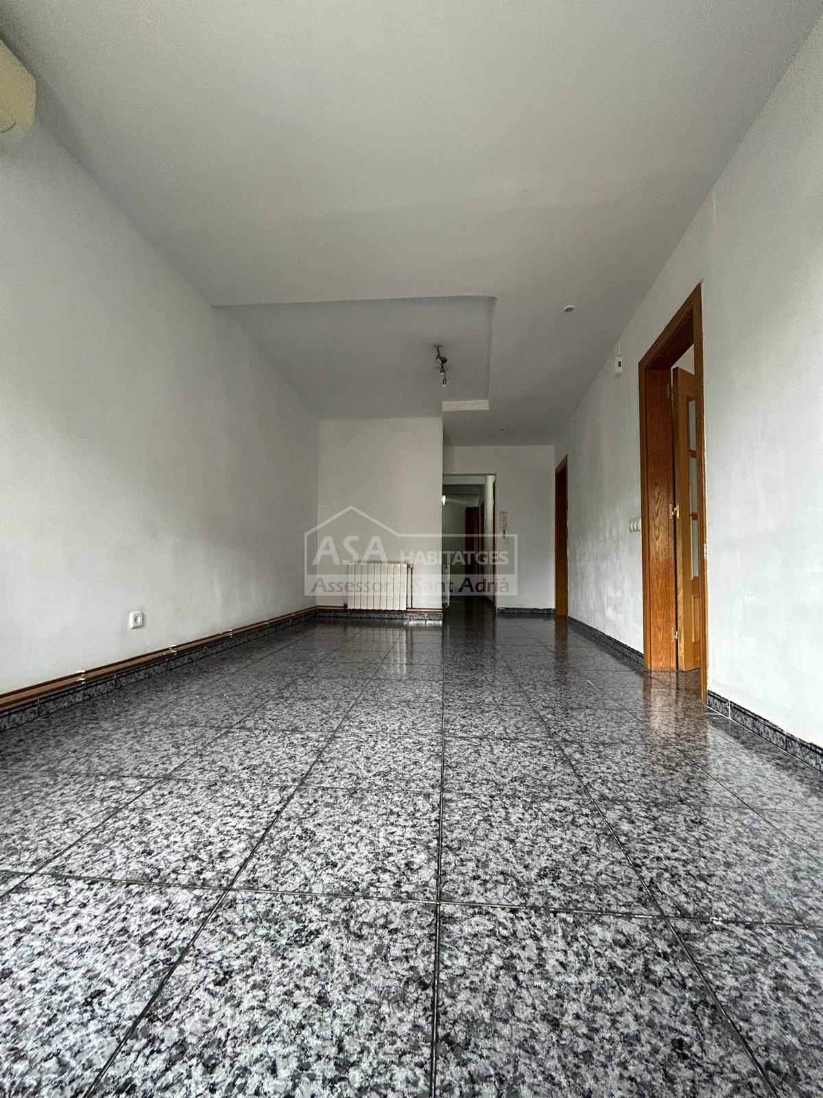 Venta de piso en Sant Adrià de Besòs