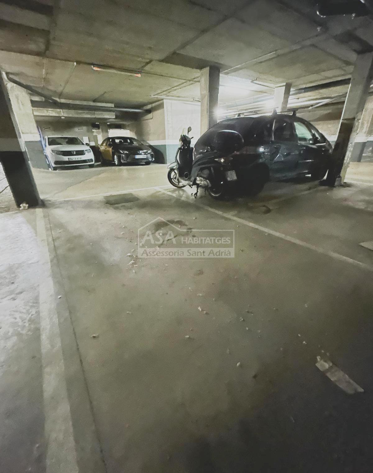 Venta de garaje en Badalona