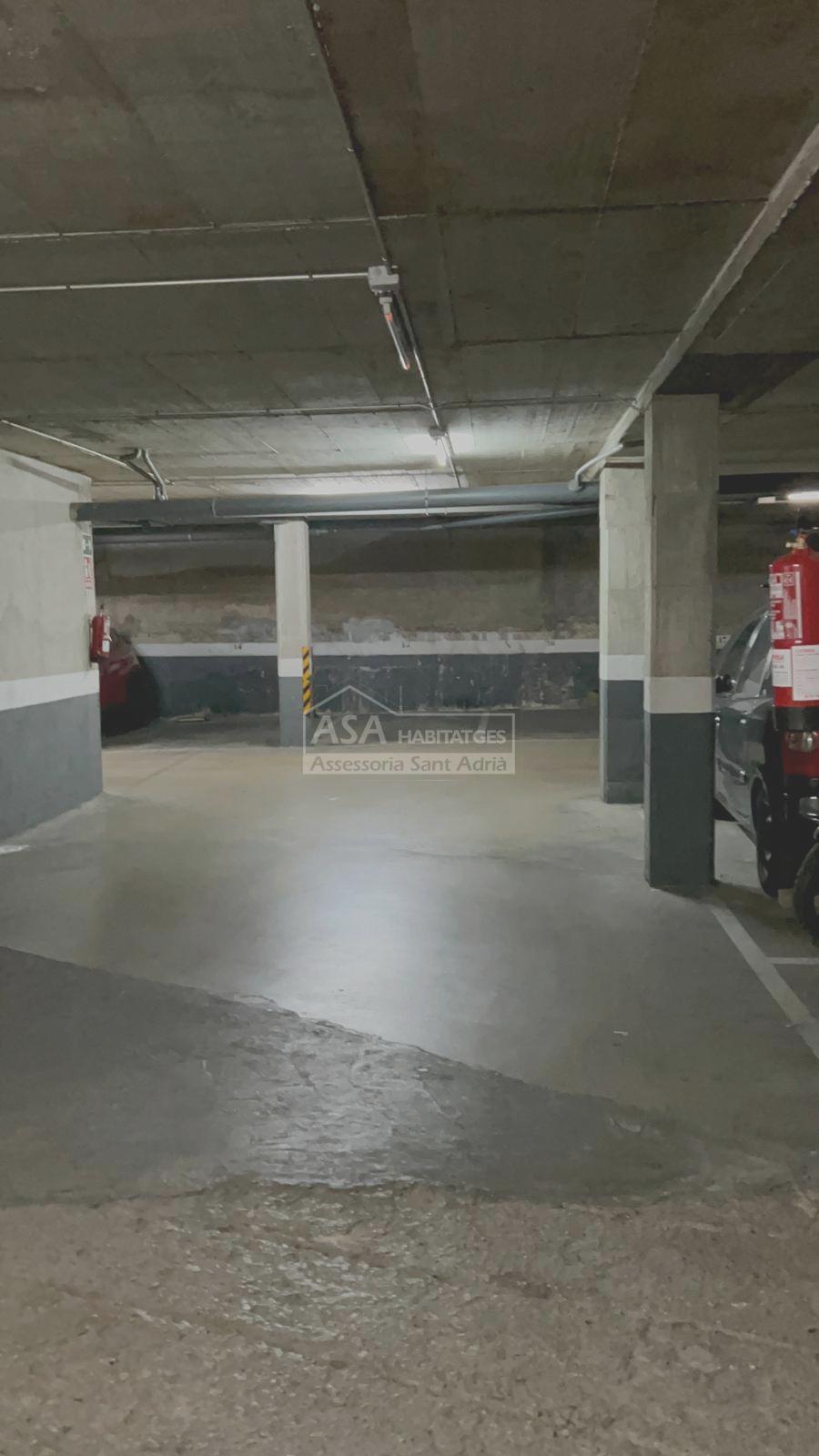 Venta de garaje en Badalona