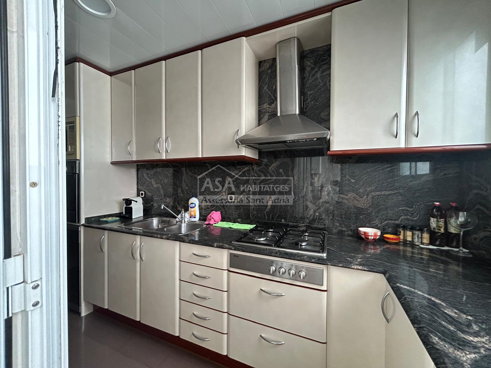 Venta de piso en Sant Adrià de Besòs