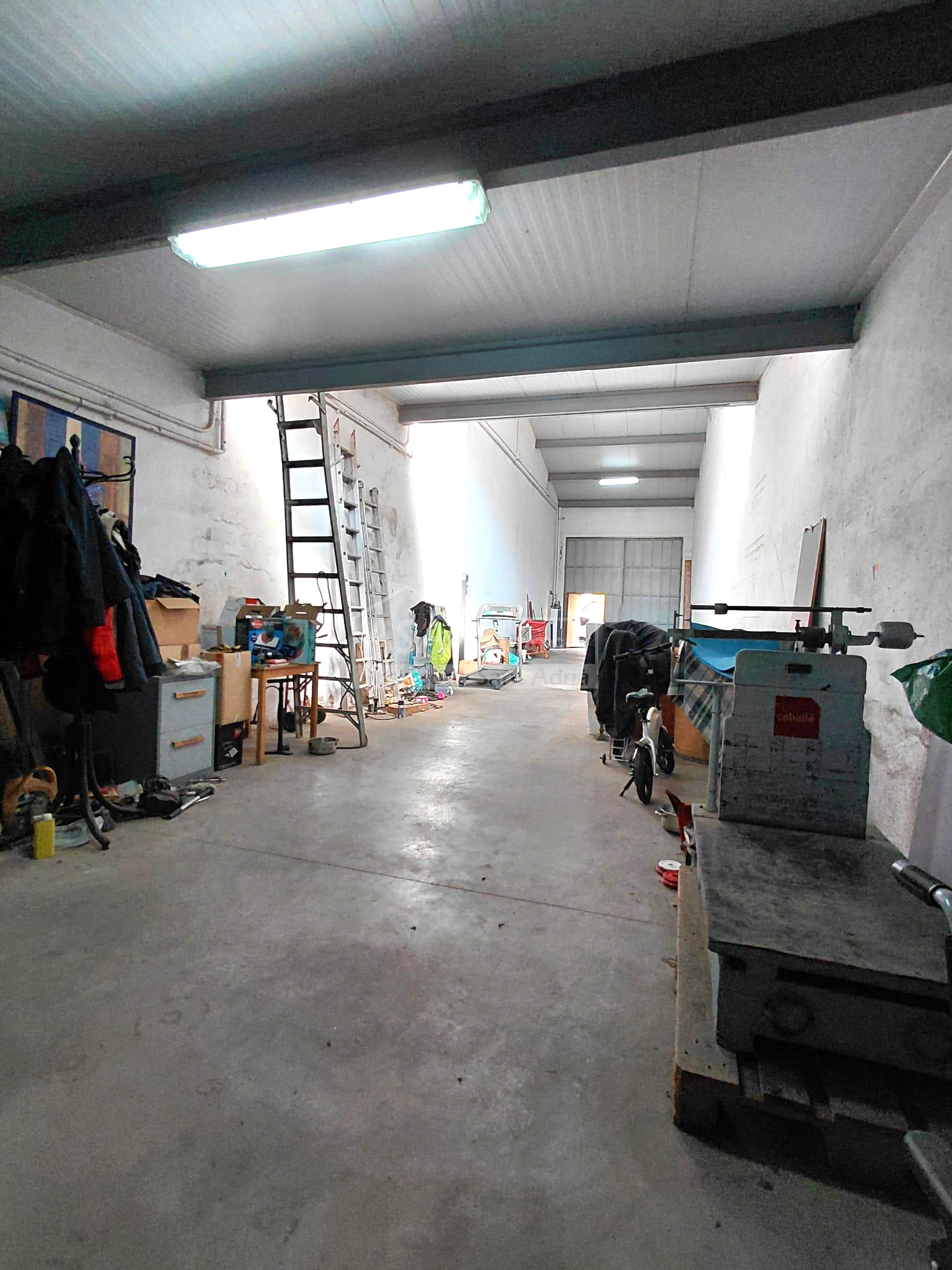 Venta de nave en Badalona