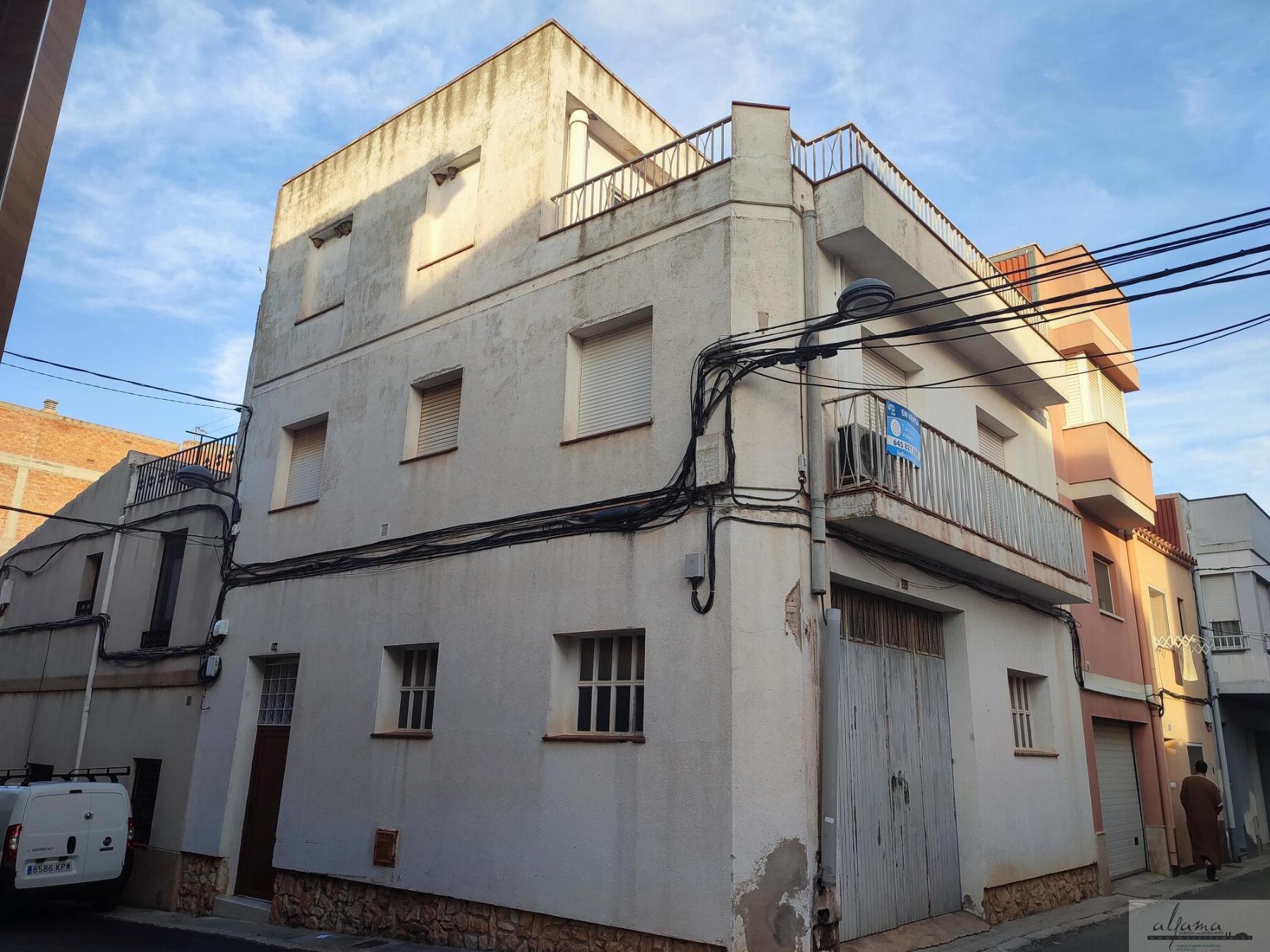 For sale of house in El Perello