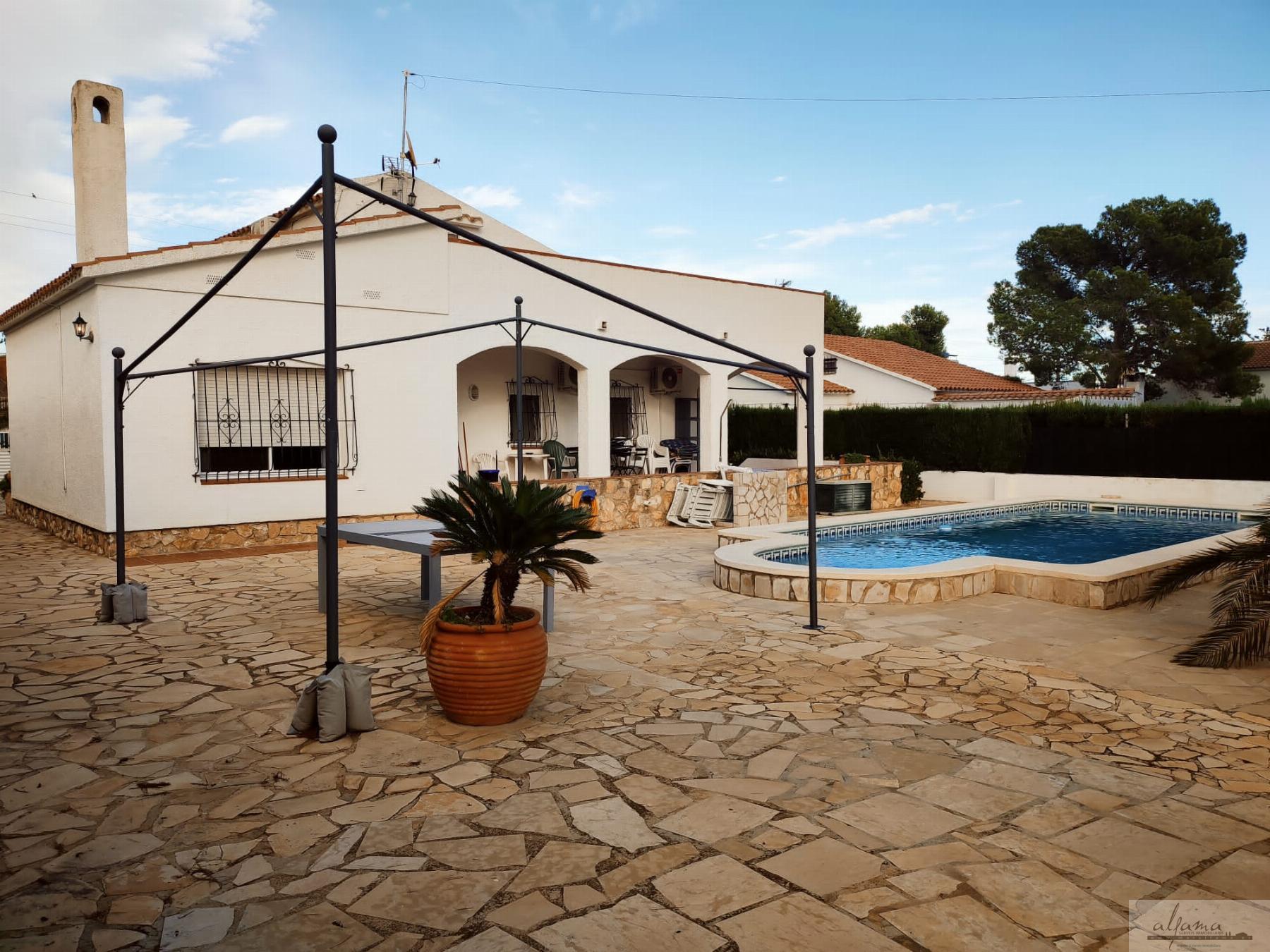 Verkoop van kleine villa in L´Ametlla de Mar