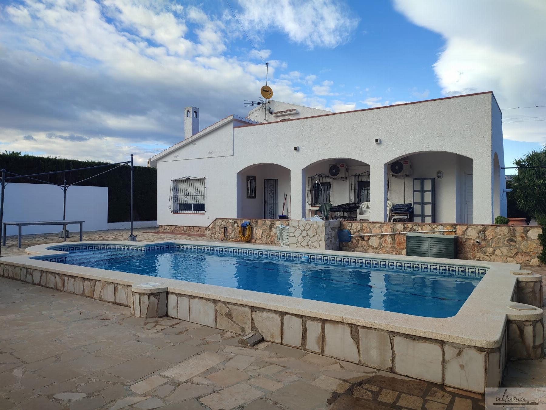 Verkoop van kleine villa in L´Ametlla de Mar