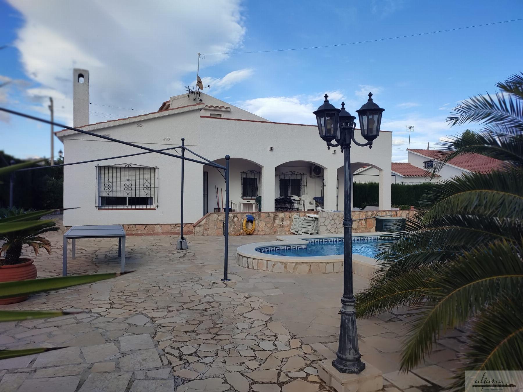 Verkoop van kleine villa in L´Ametlla de Mar