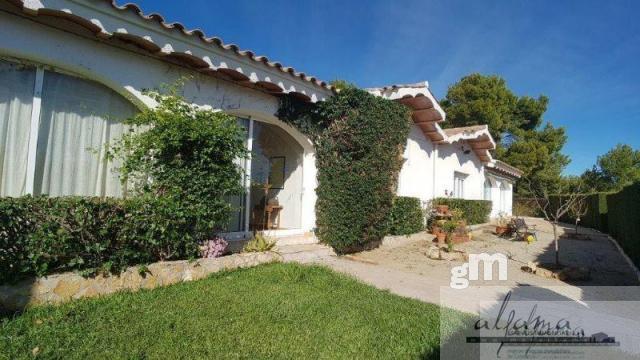 For sale of chalet in L´Ametlla de Mar