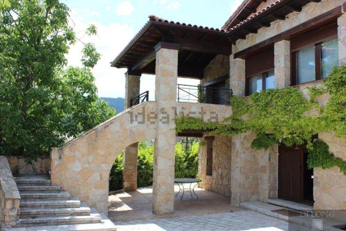 For sale of chalet in Madrid