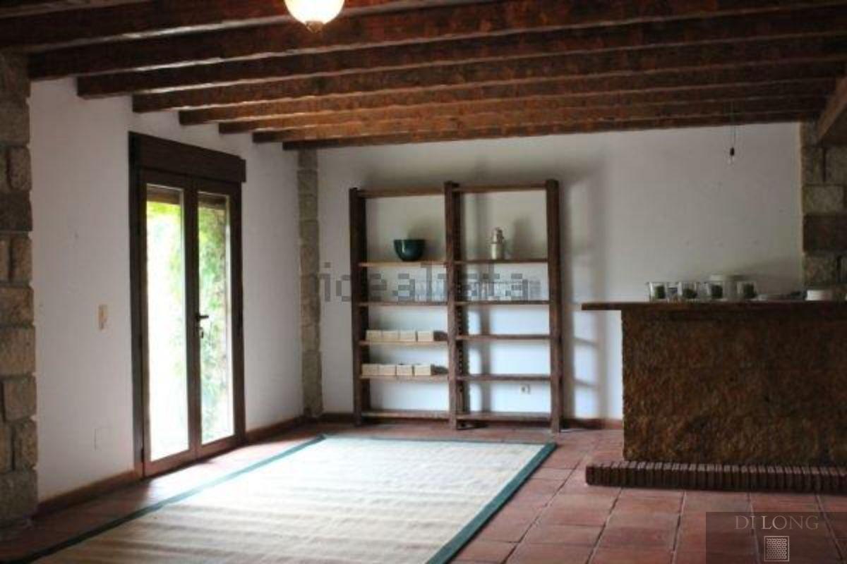 For sale of chalet in Madrid