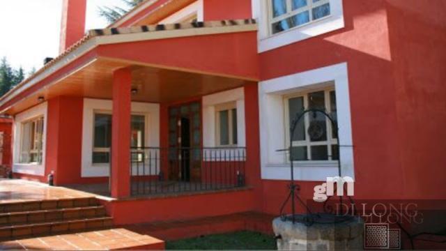 For sale of chalet in Madrid