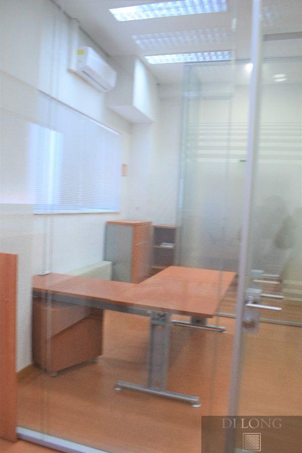 For rent of commercial in Madrid