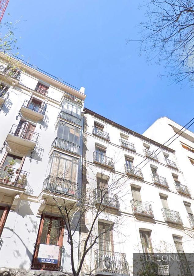 For sale of flat in Madrid