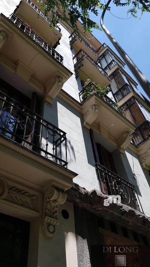 For sale of flat in Madrid