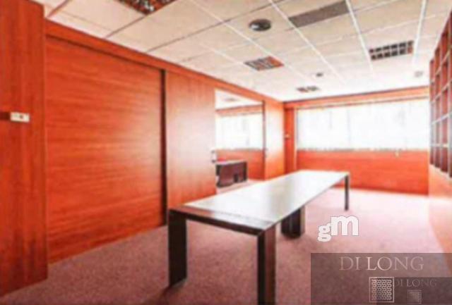 For sale of office in Madrid