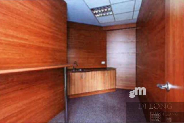 For sale of office in Madrid