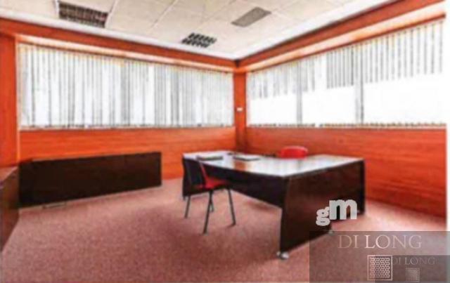 For sale of office in Madrid