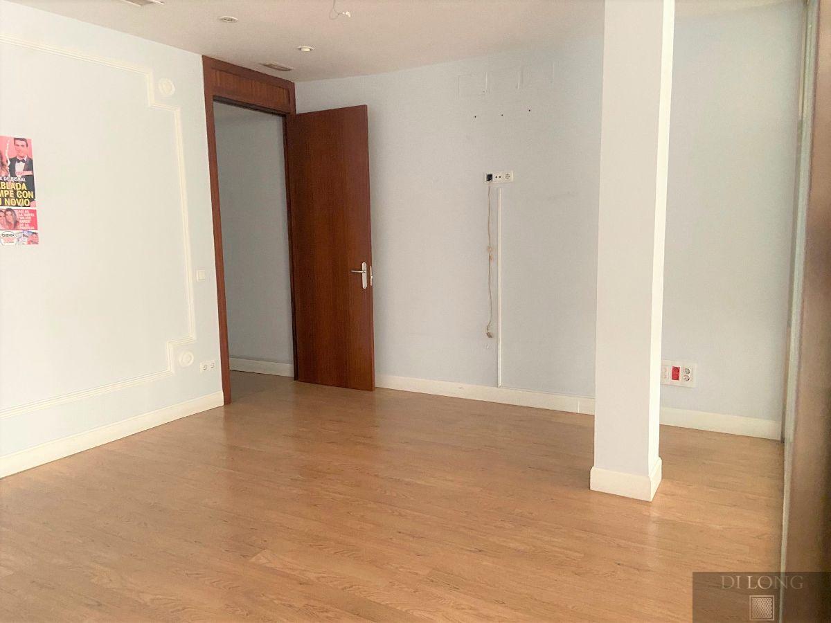 For sale of flat in Madrid