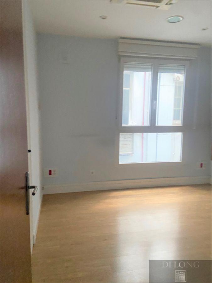 For sale of flat in Madrid