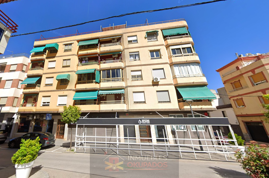 Venta de piso en Torre del Campo