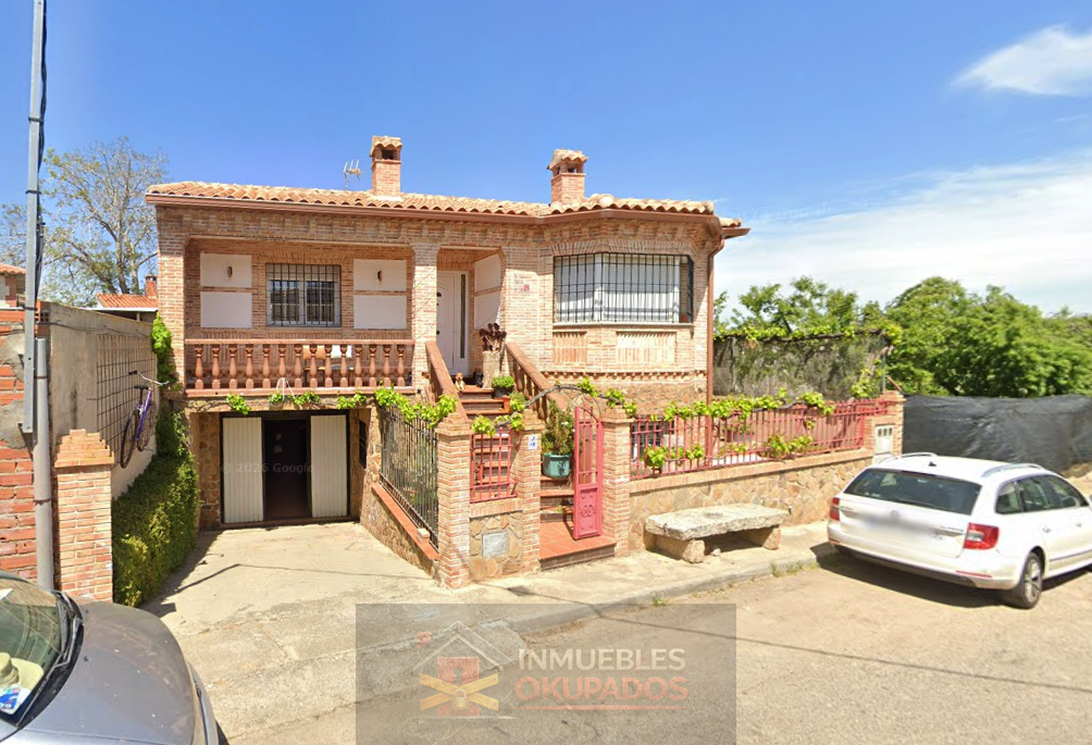 Venta de casa en Navahermosa