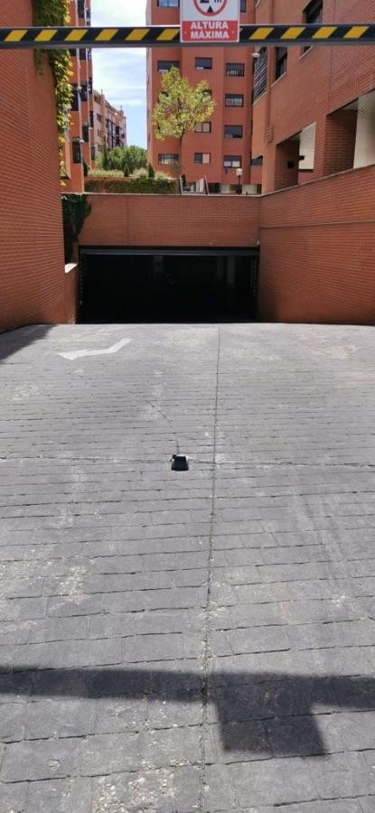 For rent of garage in Madrid