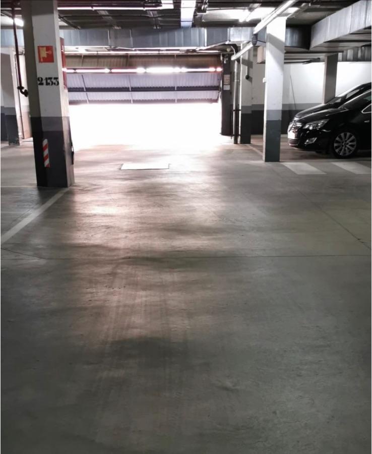 For rent of garage in Madrid
